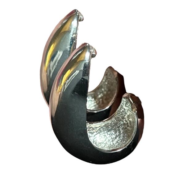 Vintage Heavy Silver-Tone Clip-On Earrings – Bold Sculptural Design - Picture 9 of 13